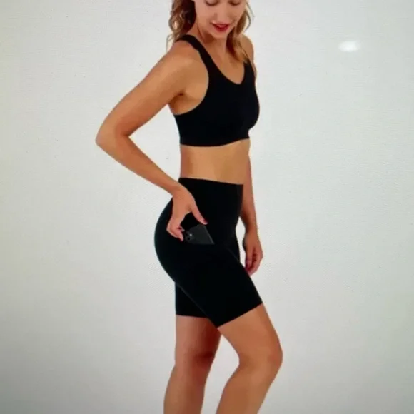 SPANX Every Wear Bike Shorts With Pockets Women's Size Small in Black